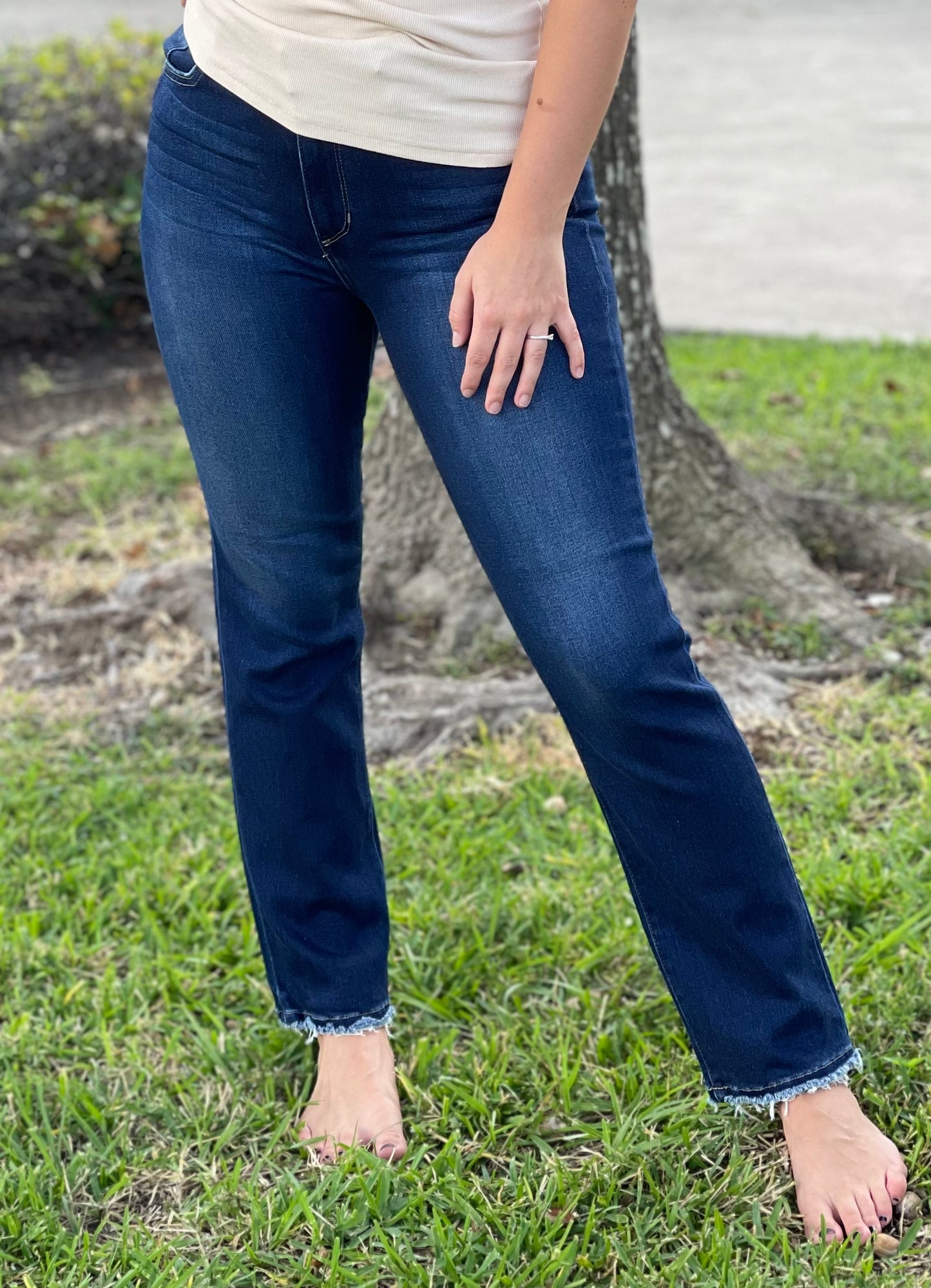 Clean High-rise Straight - Dark Denim